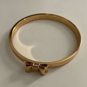 Kate Spade Take a Bow gold bangle